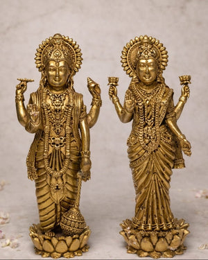 Antique Finish Lakshmi Narayan Brass Idol Pair Auspicious Home Temple Murti (Size: 11.5 cm height × 9 cm width)